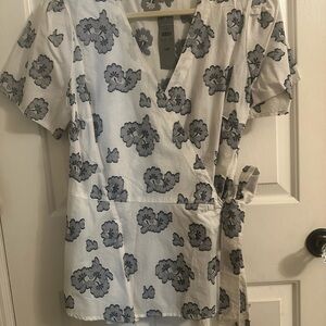 Ann Taylor Black and White Floral Top